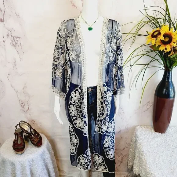 Super cute long embroidered kimono cover up - Picture 3 of 6